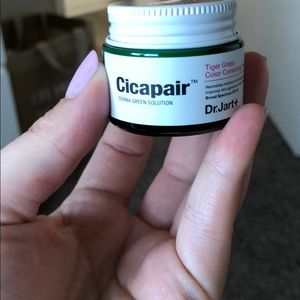 Dr. Jart Cicapair Tiger Grass Color Correcting